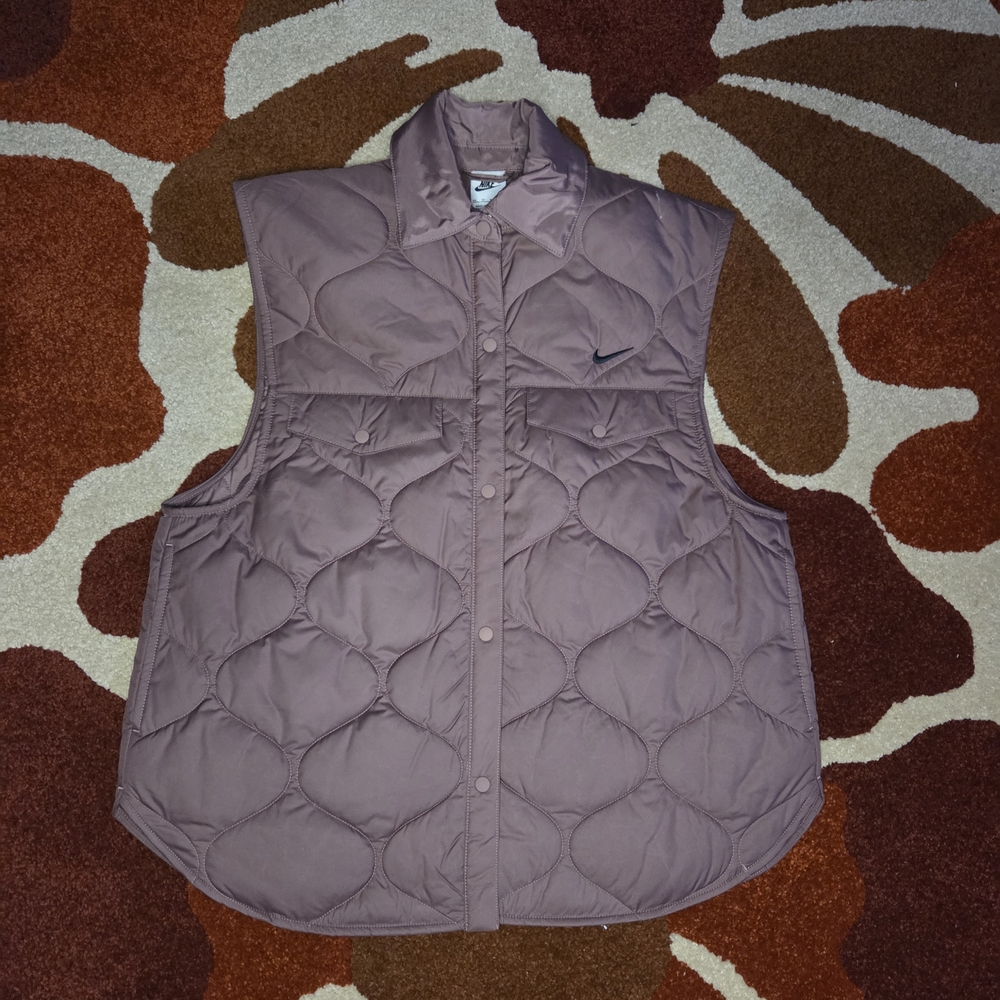 Nike Quilted Vest in Dusty Rose